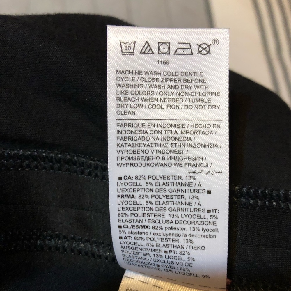 ATHLETA - Picture 16 of 16